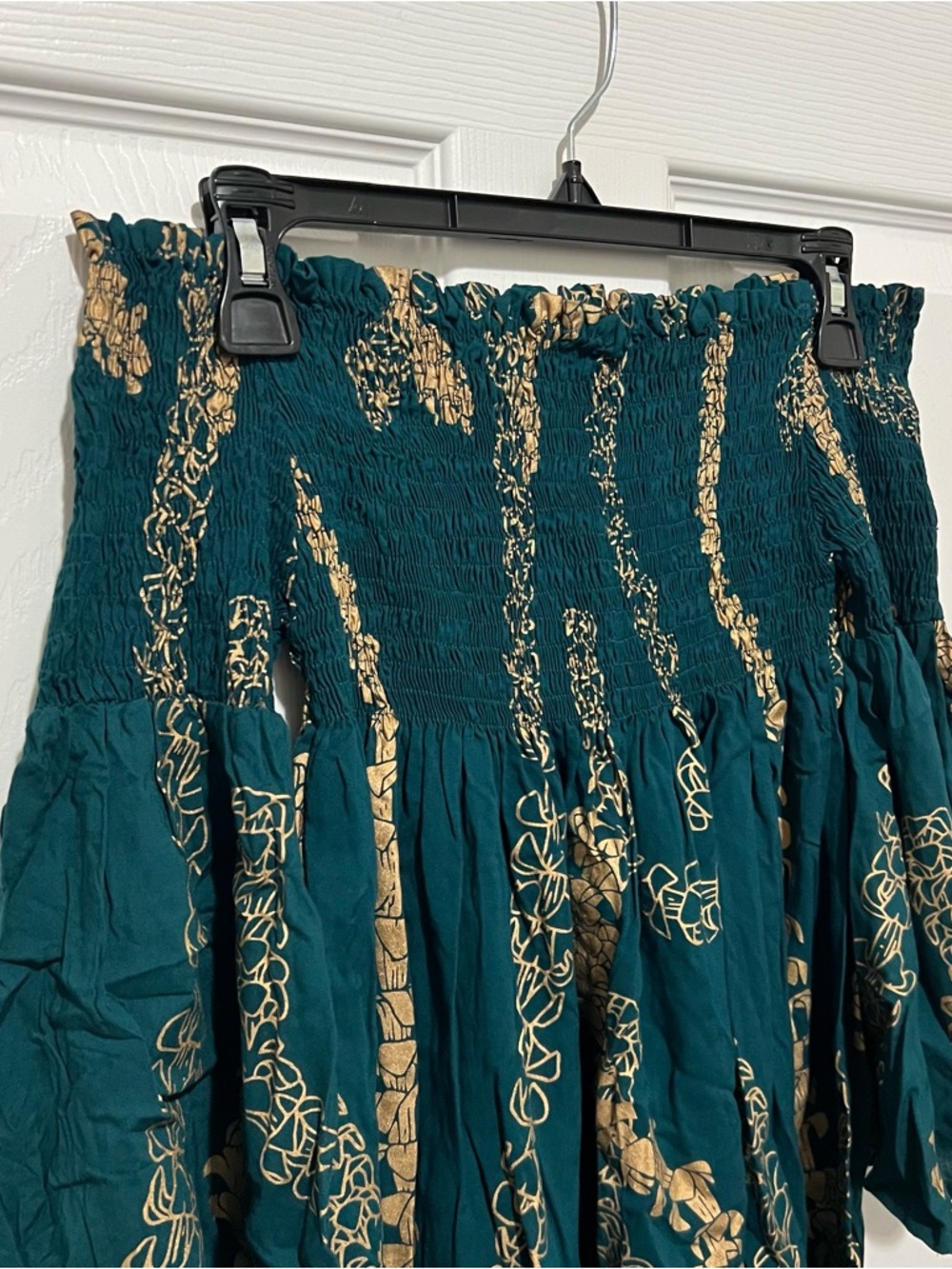 KAHULALE’A Aulia Dress in Teal Gold Lei Puakenikeni - Picture 3 of 7